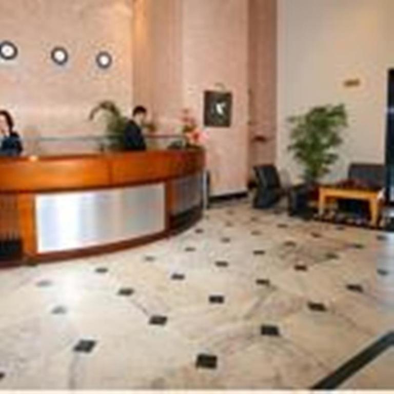 Indismart Hotel Калькутта Экстерьер фото