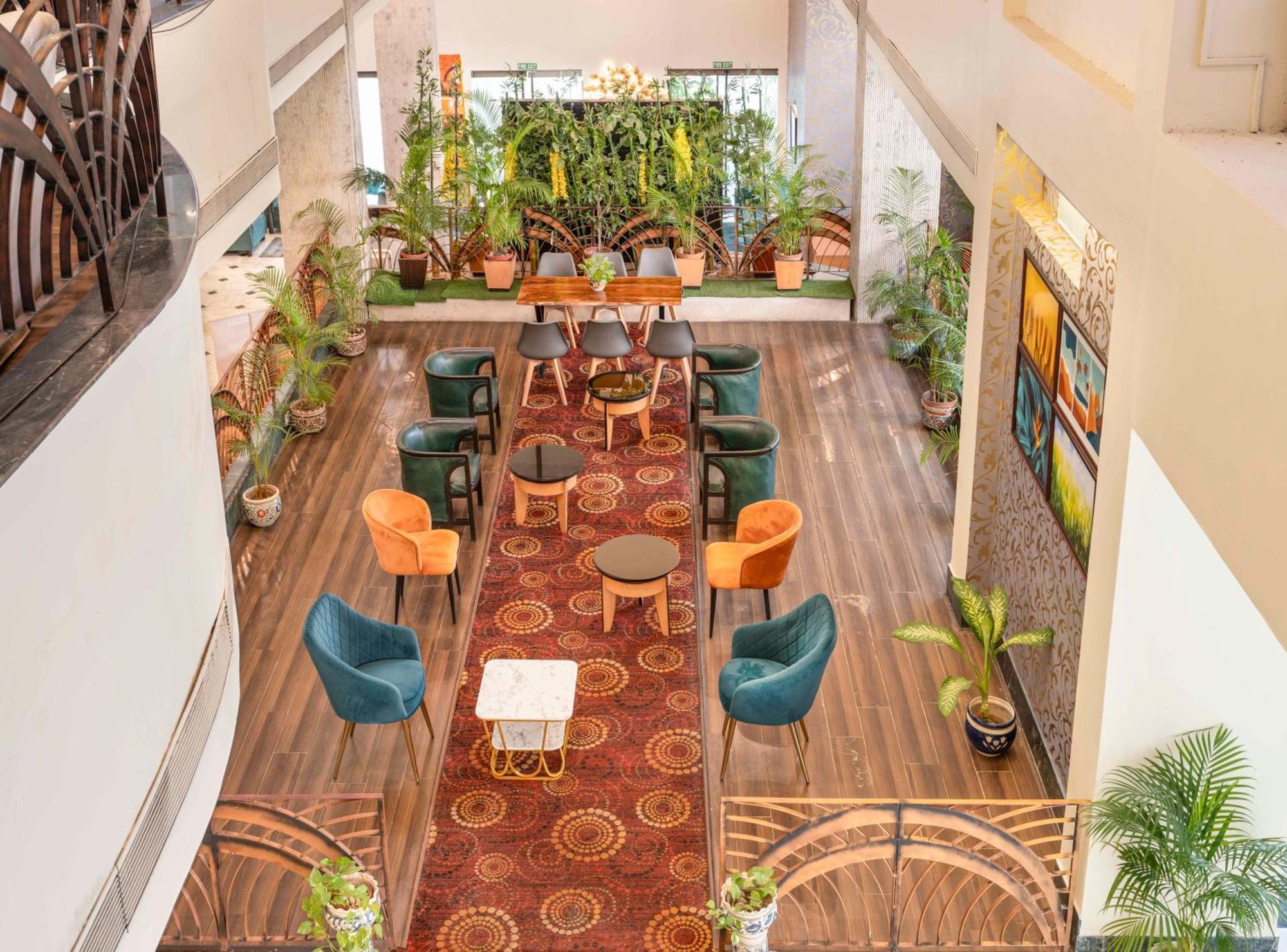 Indismart Hotel Калькутта Экстерьер фото