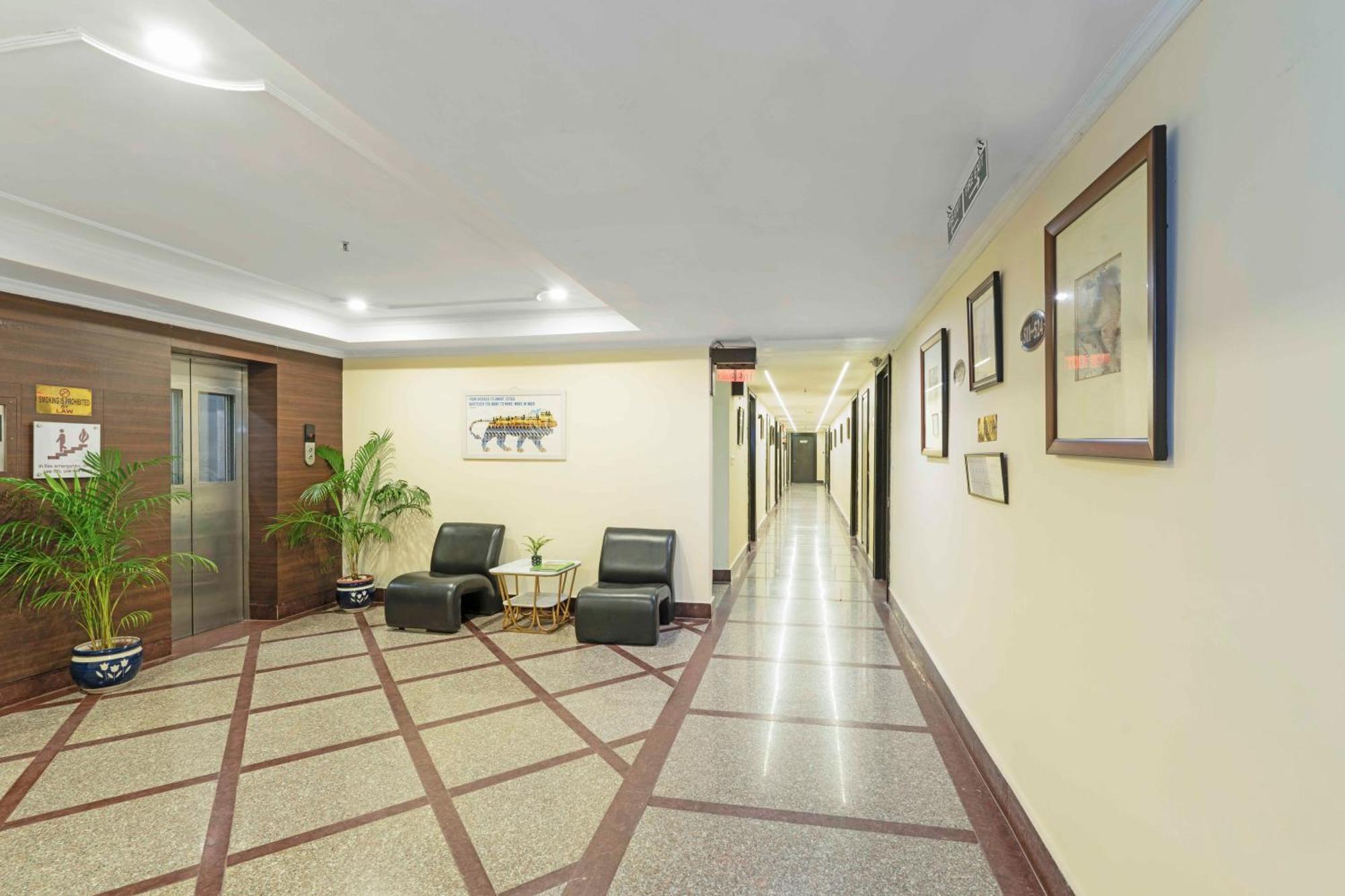 Indismart Hotel Калькутта Экстерьер фото