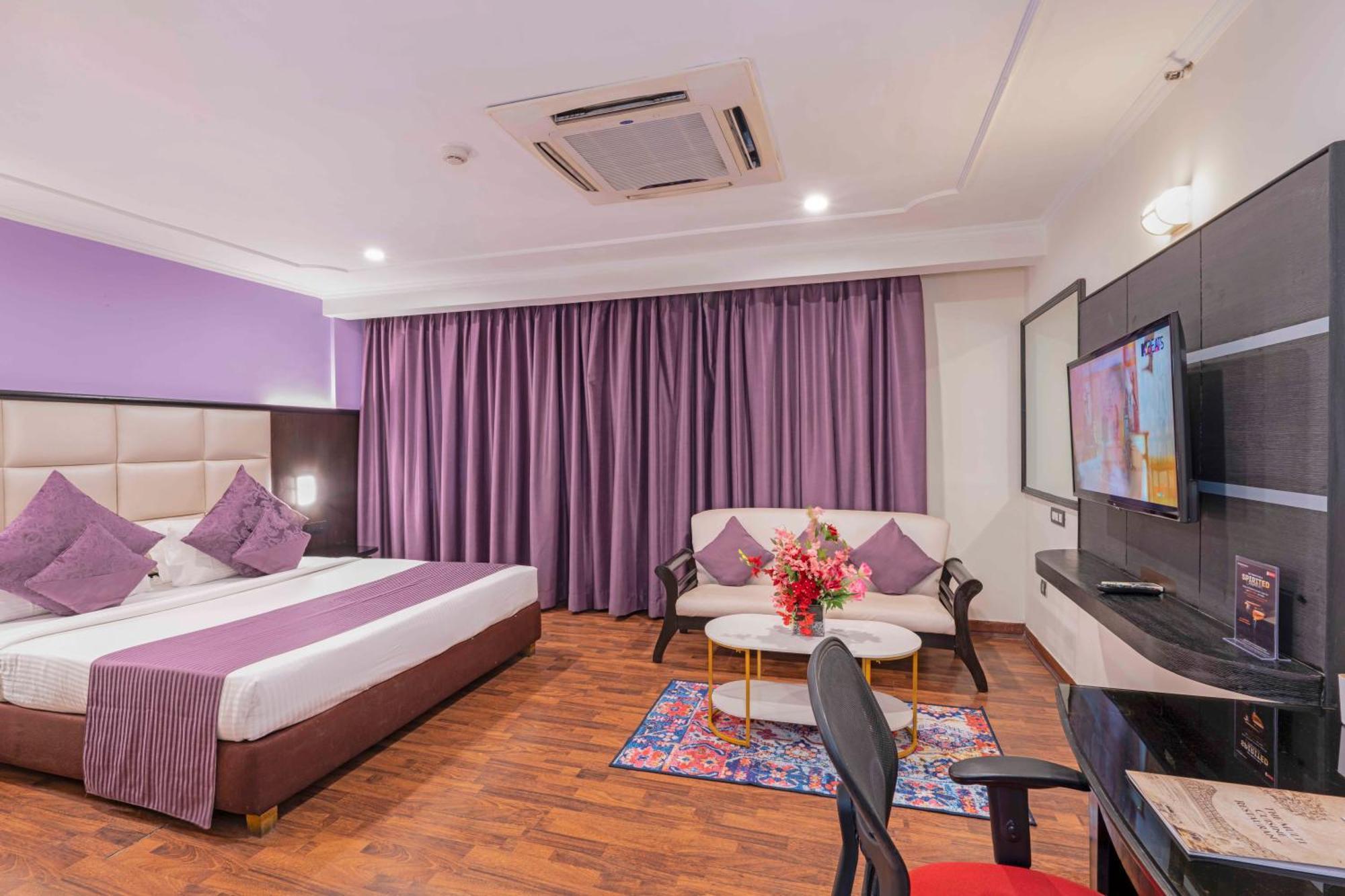 Indismart Hotel Калькутта Экстерьер фото