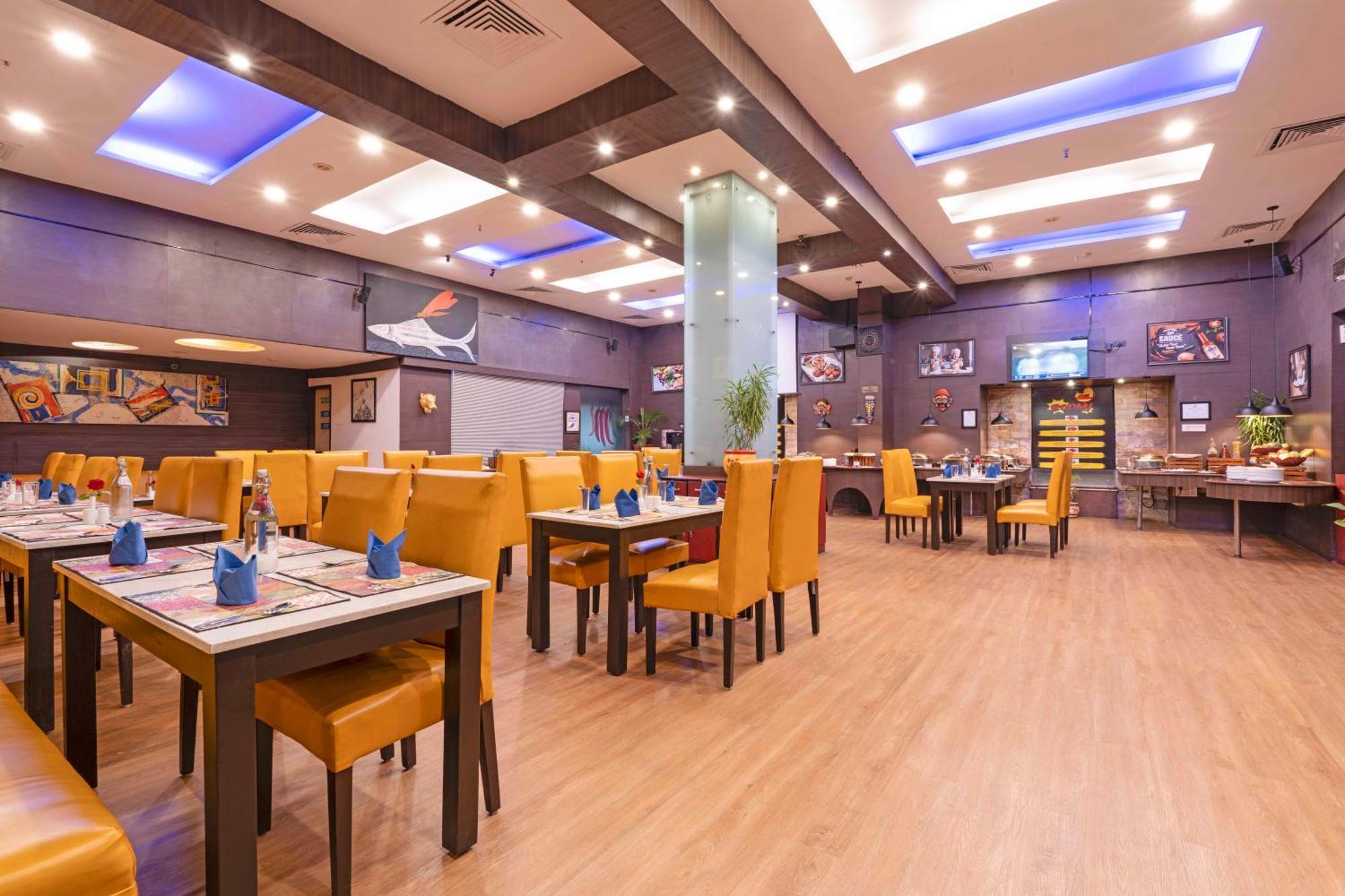 Indismart Hotel Калькутта Экстерьер фото