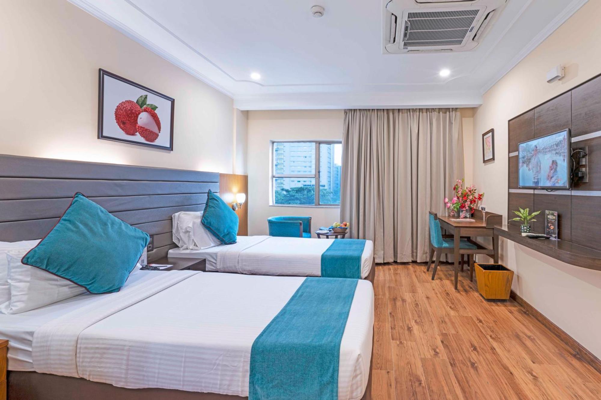 Indismart Hotel Калькутта Экстерьер фото