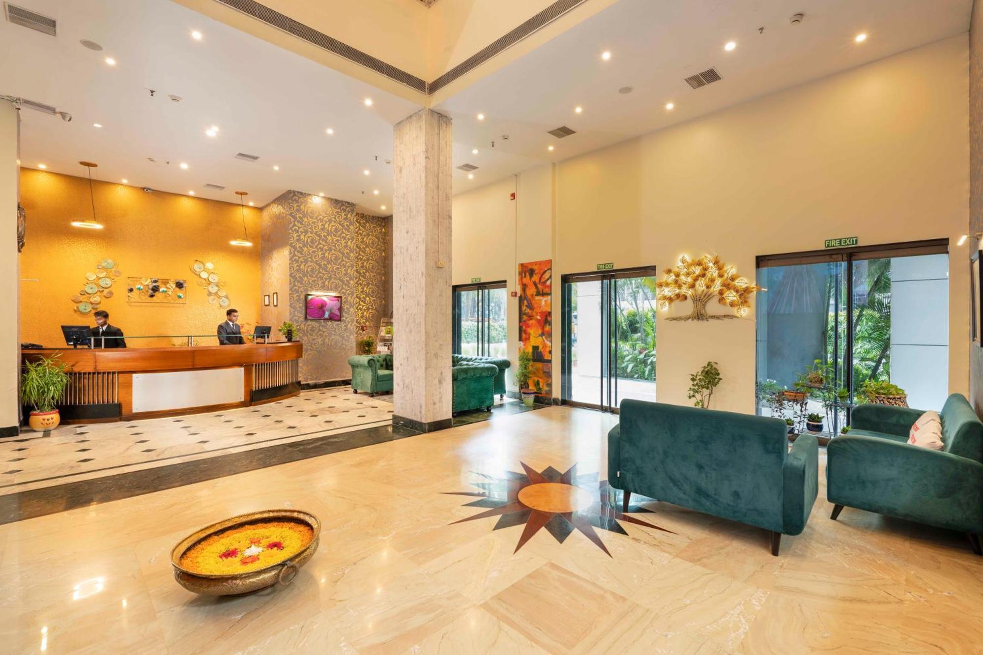 Indismart Hotel Калькутта Экстерьер фото