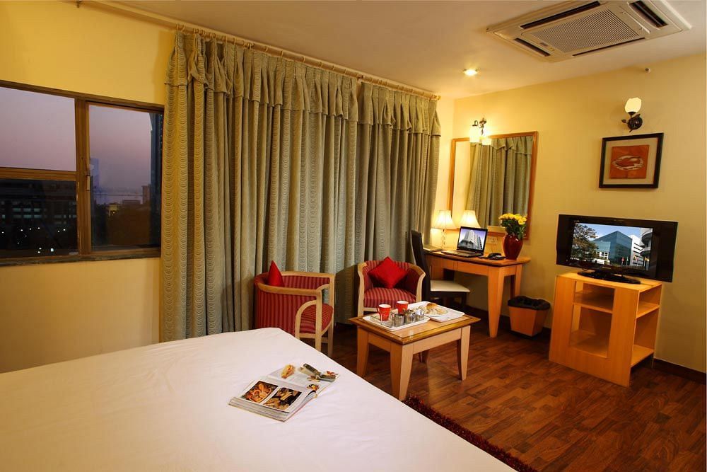 Indismart Hotel Калькутта Экстерьер фото